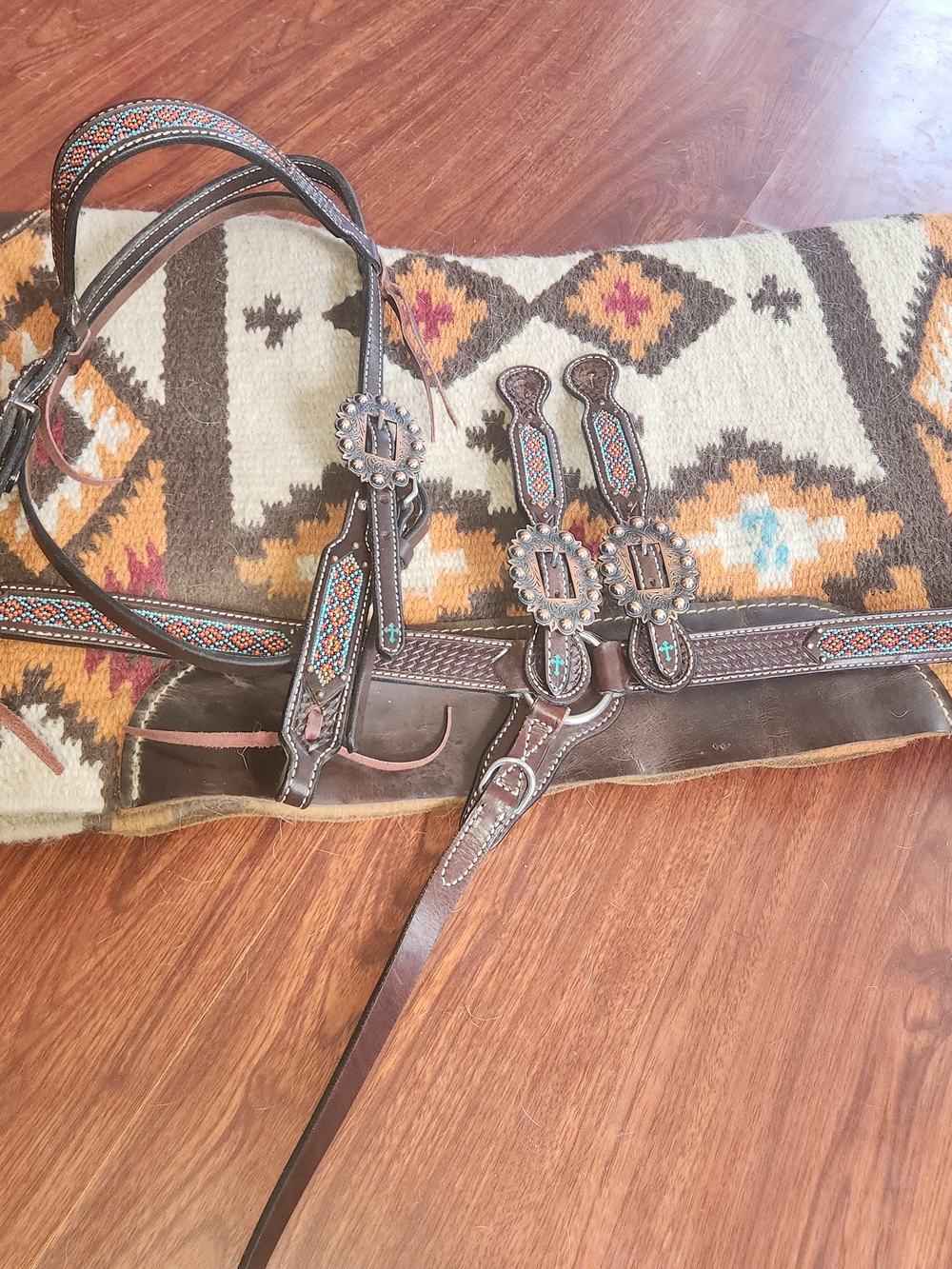 Tooled Leather Western Headstall & Breast Collar Set  With Saddle Pad Spur Strap